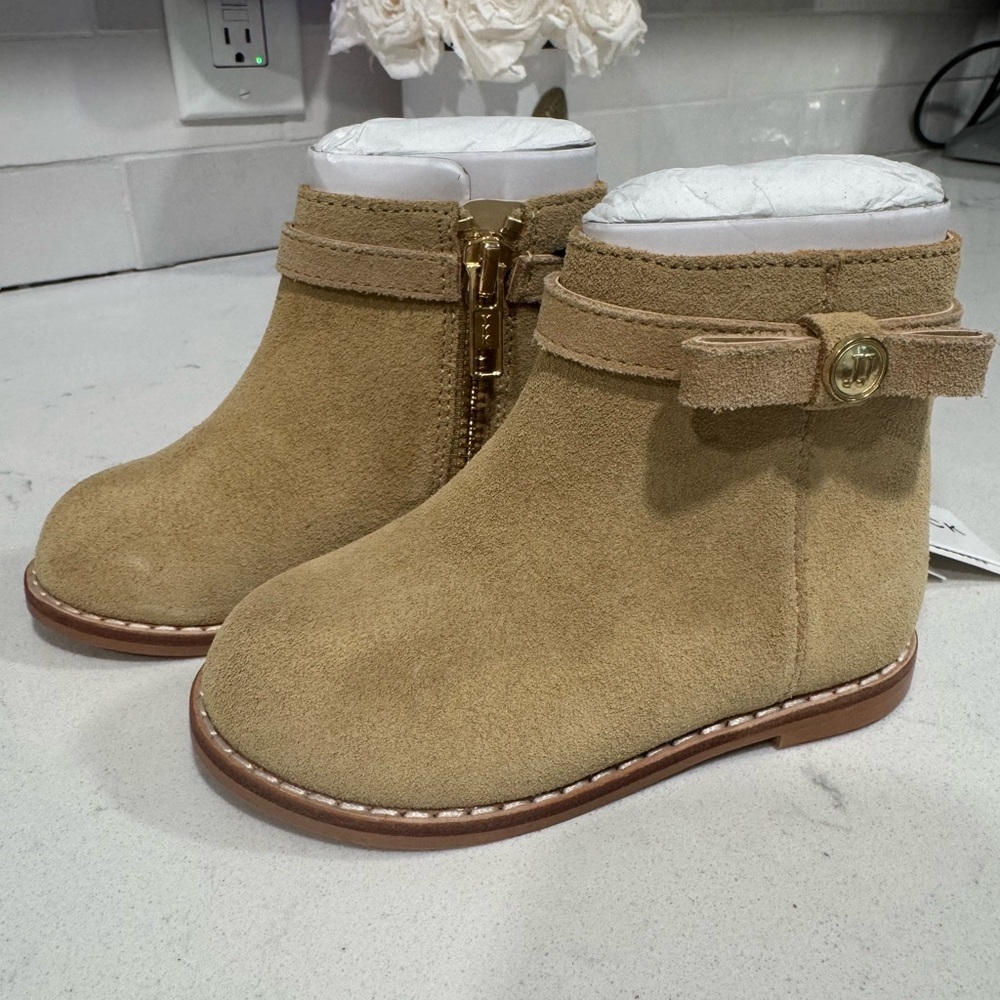 Janie and Jack Tan Suede Boots size 6